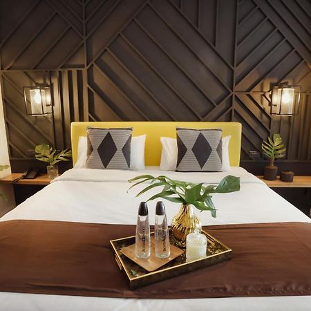 Davao City The Bourke Hotel מראה חיצוני תמונה