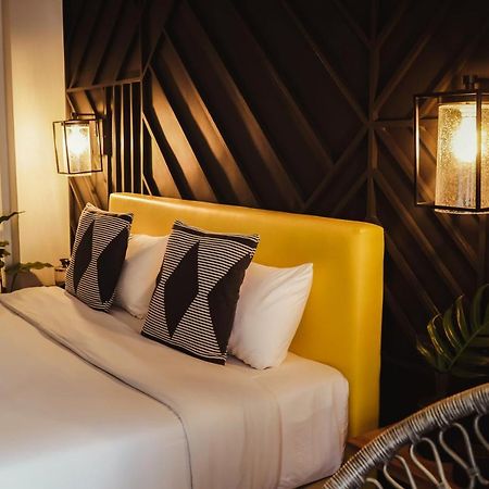 Davao City The Bourke Hotel מראה חיצוני תמונה