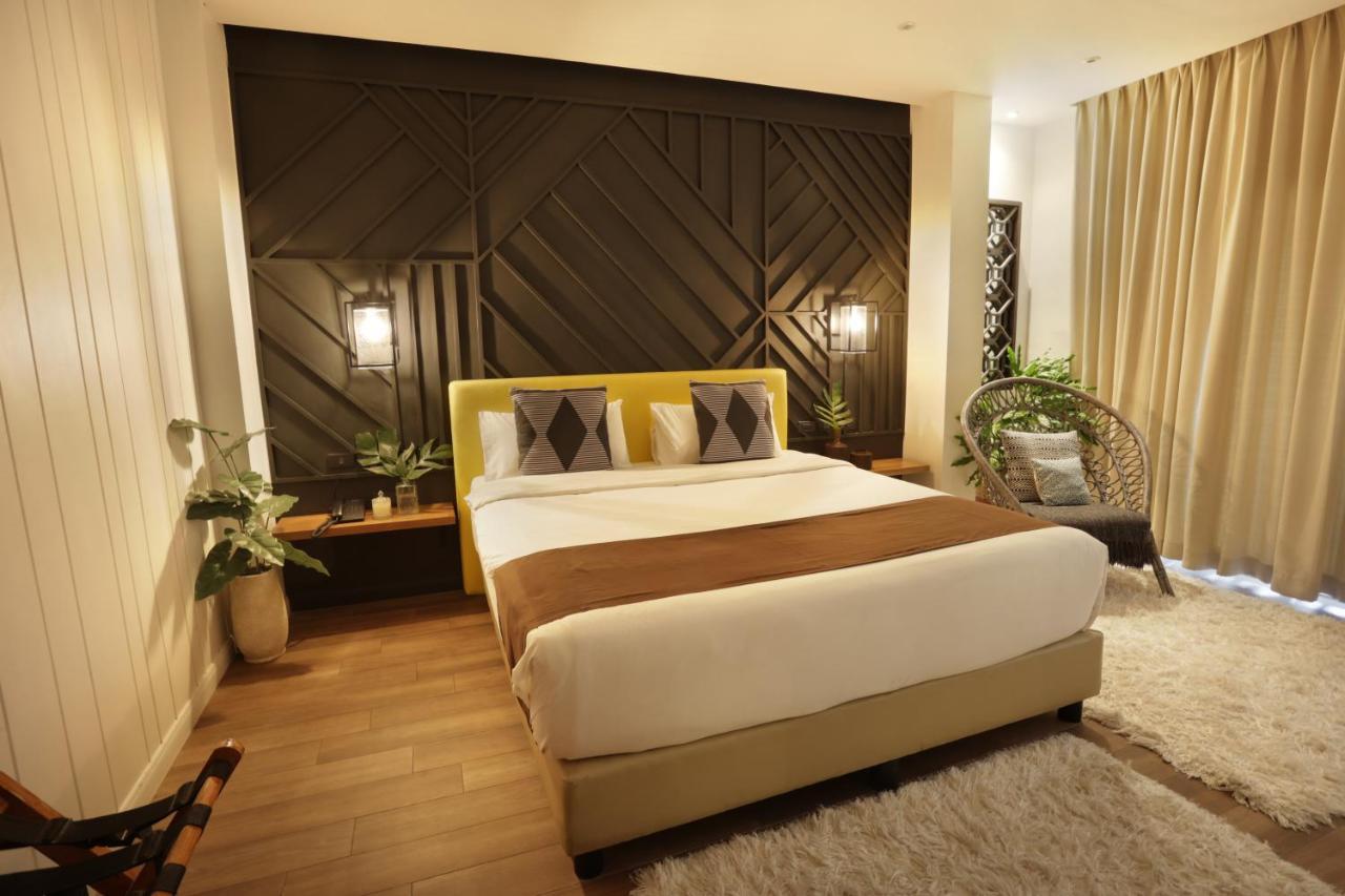 Davao City The Bourke Hotel מראה חיצוני תמונה