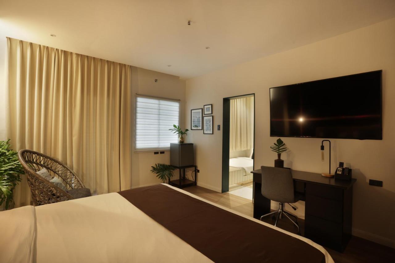 Davao City The Bourke Hotel מראה חיצוני תמונה