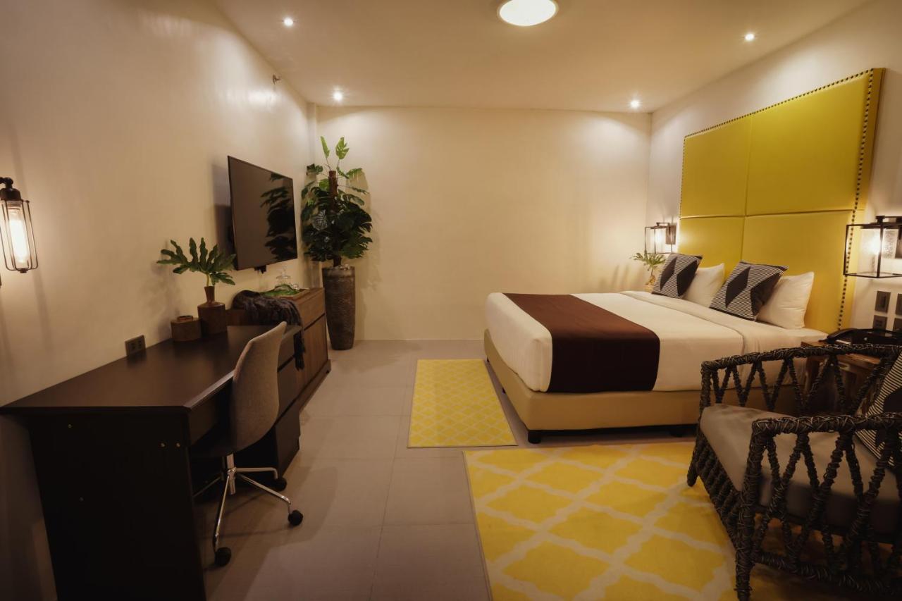 Davao City The Bourke Hotel מראה חיצוני תמונה