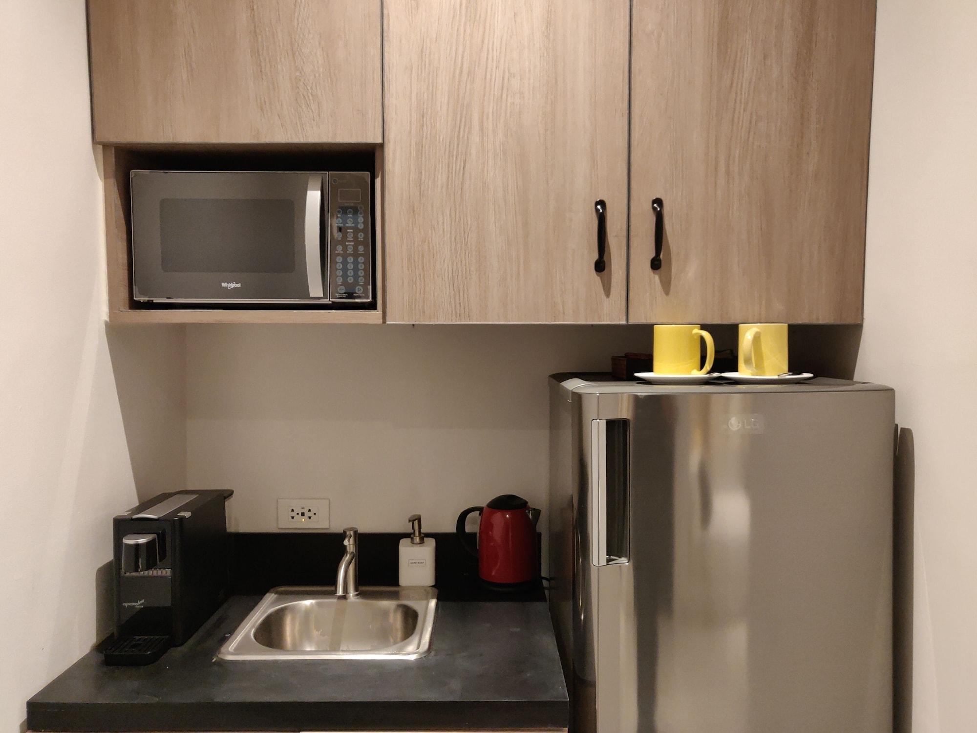 Davao City The Bourke Hotel מראה חיצוני תמונה