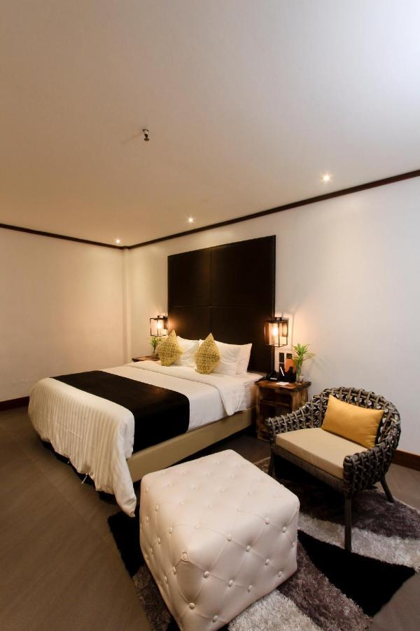 Davao City The Bourke Hotel מראה חיצוני תמונה